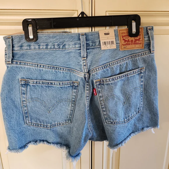 Women's Distressed Denim Shorts - Picture 3 of 4